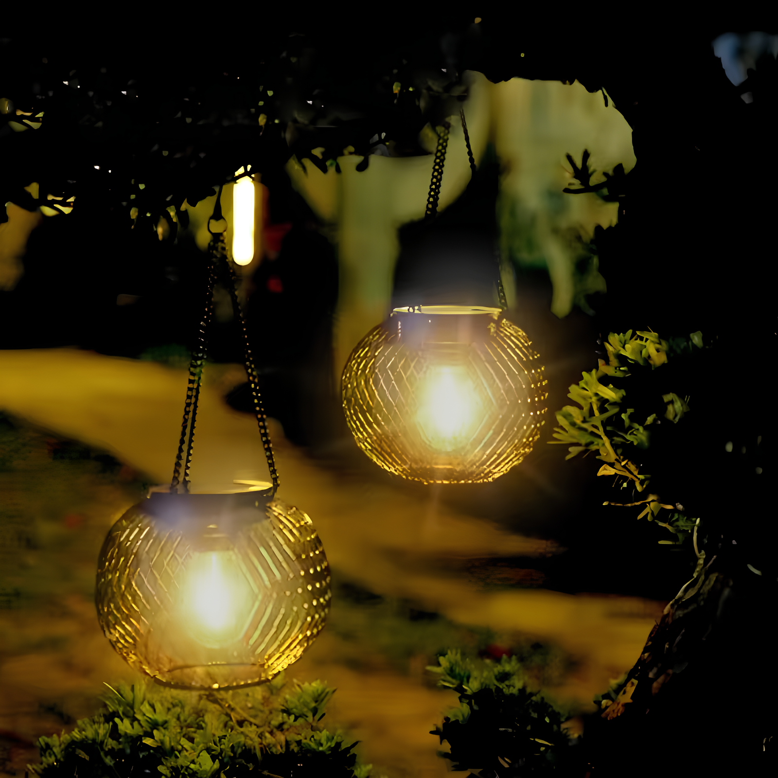 Rodonn™ SolarGlow Lantern – Decorative Outdoor Solar Lights